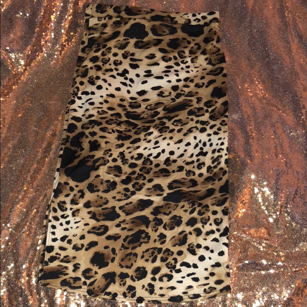 Leopard Print Knee Lenght Bodycon Skirt